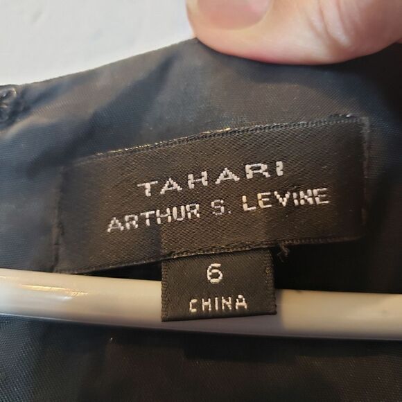 TAHARI Arthur S. Levine Sleeveless Classic Sheath Dress - Picture 3 of 8